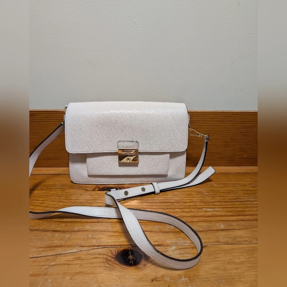Kate Spade White Leather Crossbody Bag with Gold Turn Lock